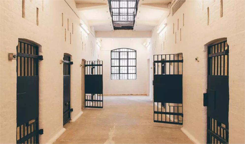 監(jiān)獄手機(jī)信號屏蔽器與民用手機(jī)信號屏蔽器有什么區(qū)別?